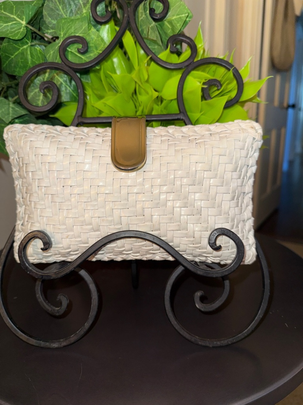 Vintage Ronora Hong Kong Woven White Clutch Bag with Bold Gold Tab